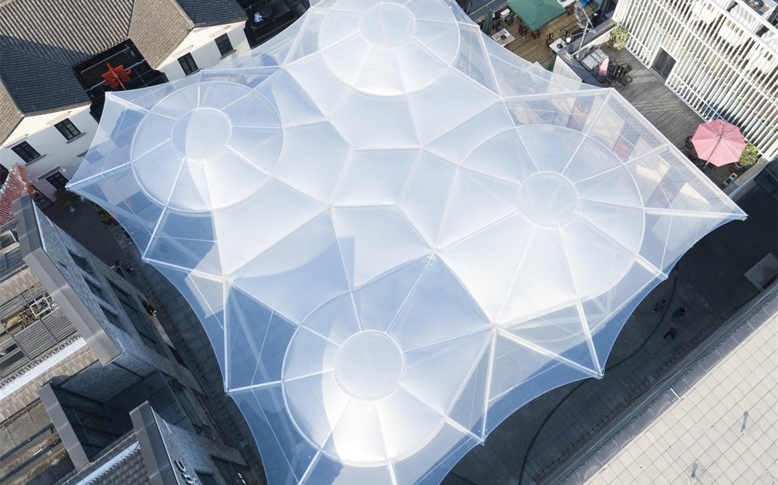 7杭州银泰广场ETFE膜结构景观雨棚