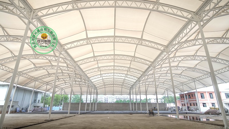 广西大学网球场膜结构仰视图